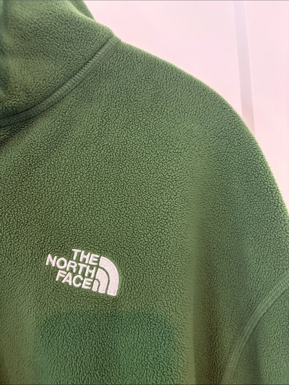 Like new North Face Men’s Green Half-Zip Fleece Pullover